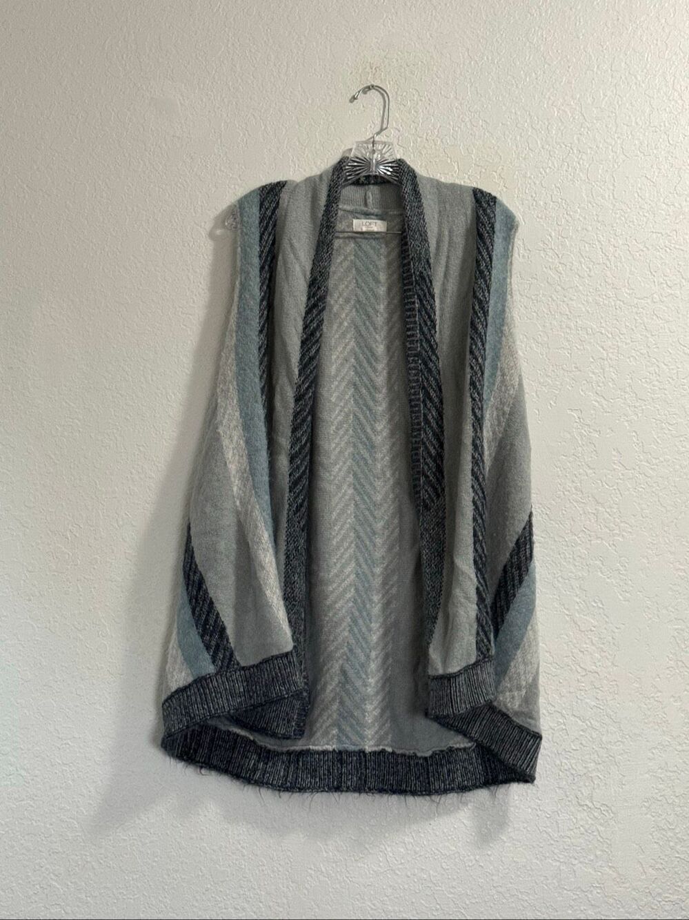 Loft outlet Wool blend  Beige/Cream/Blue Sweater Vest Sz M/L longline
